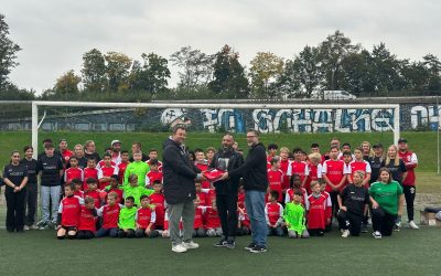Neue Trikots, neuer Glanz – Teutonia Schalke startet durch